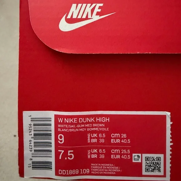 Nike Dunk High - Picture 2 of 5